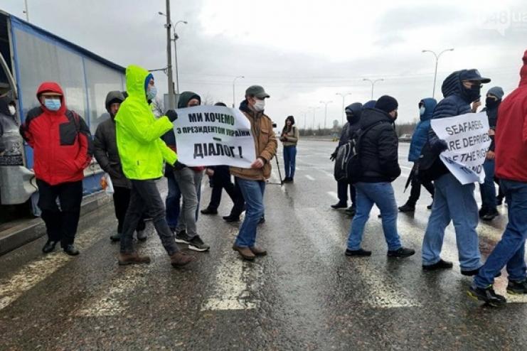 «Настоящих моряков там нет и проблем у них нет» - в МОРАД отреагировали на протесты моряков